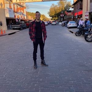 Meet your Posher, Naiem